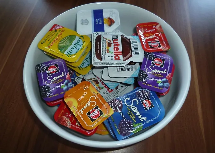 机场公寓式酒店 *